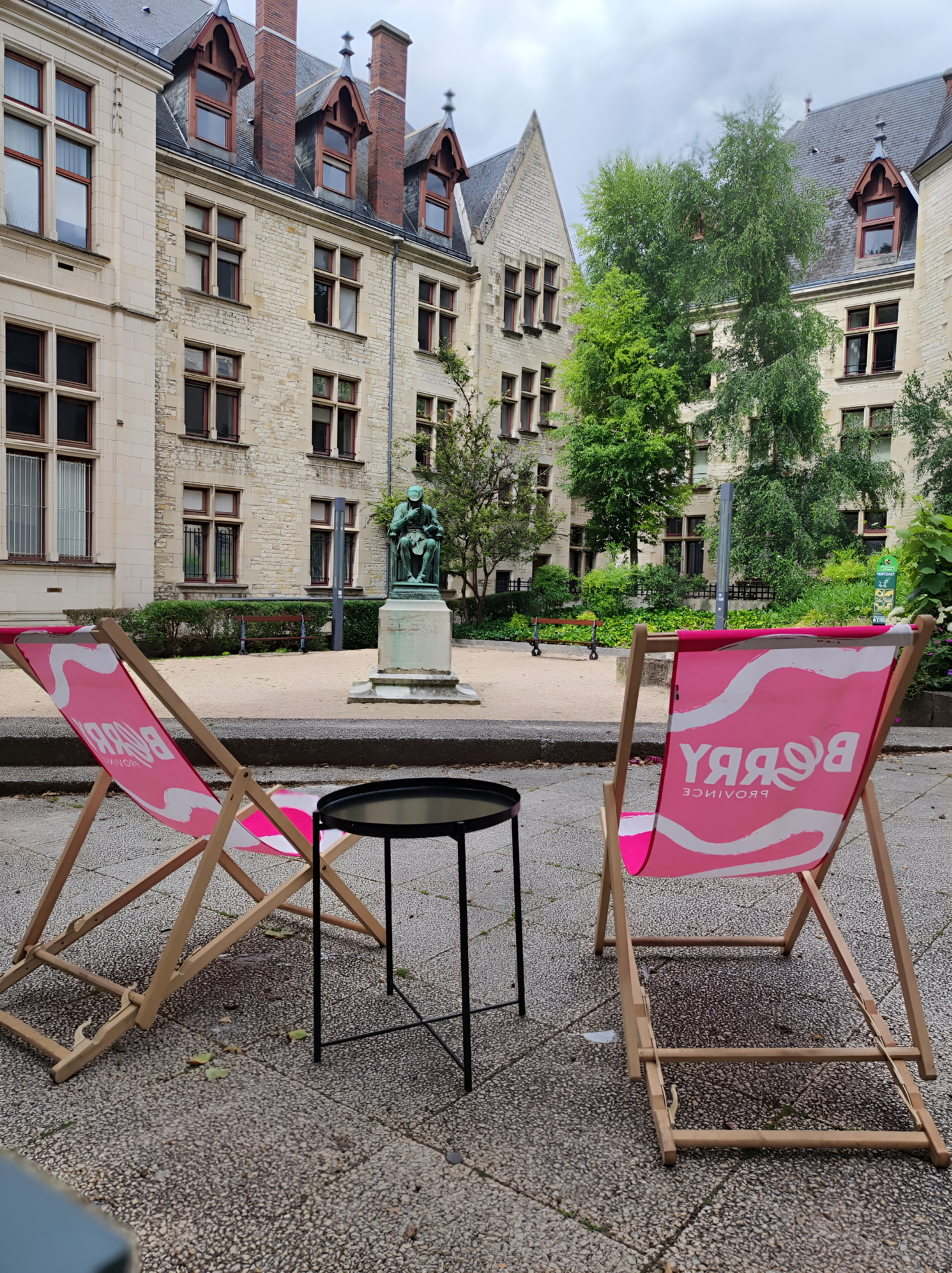 Une terrasse au cœur de vieux BOURGES